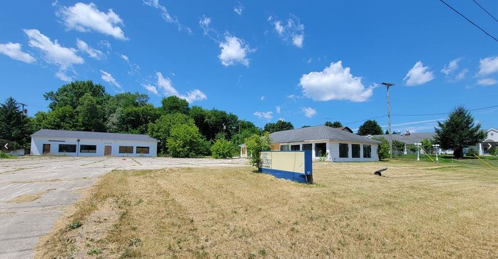 Old 23 Shopping Plaza - Loopnet Listing Photo